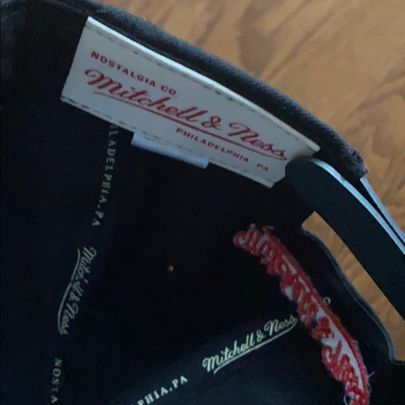 Toronto Raptors hats - Picture 4 of 8